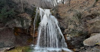 Экскурсии в `Водопад Джур-Джур` из Симферополя