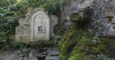Экскурсии в Сурб Хач (Армянскую апостольскую церковь) из Симферополя 2024